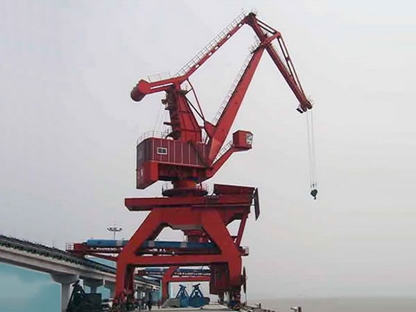 起重機回轉支承的維護保養(yǎng)以及基本檢查如何做？